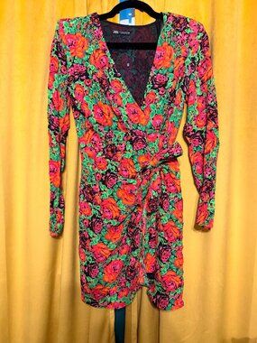 Zara Small Floral Bodycon Wrap Dress
